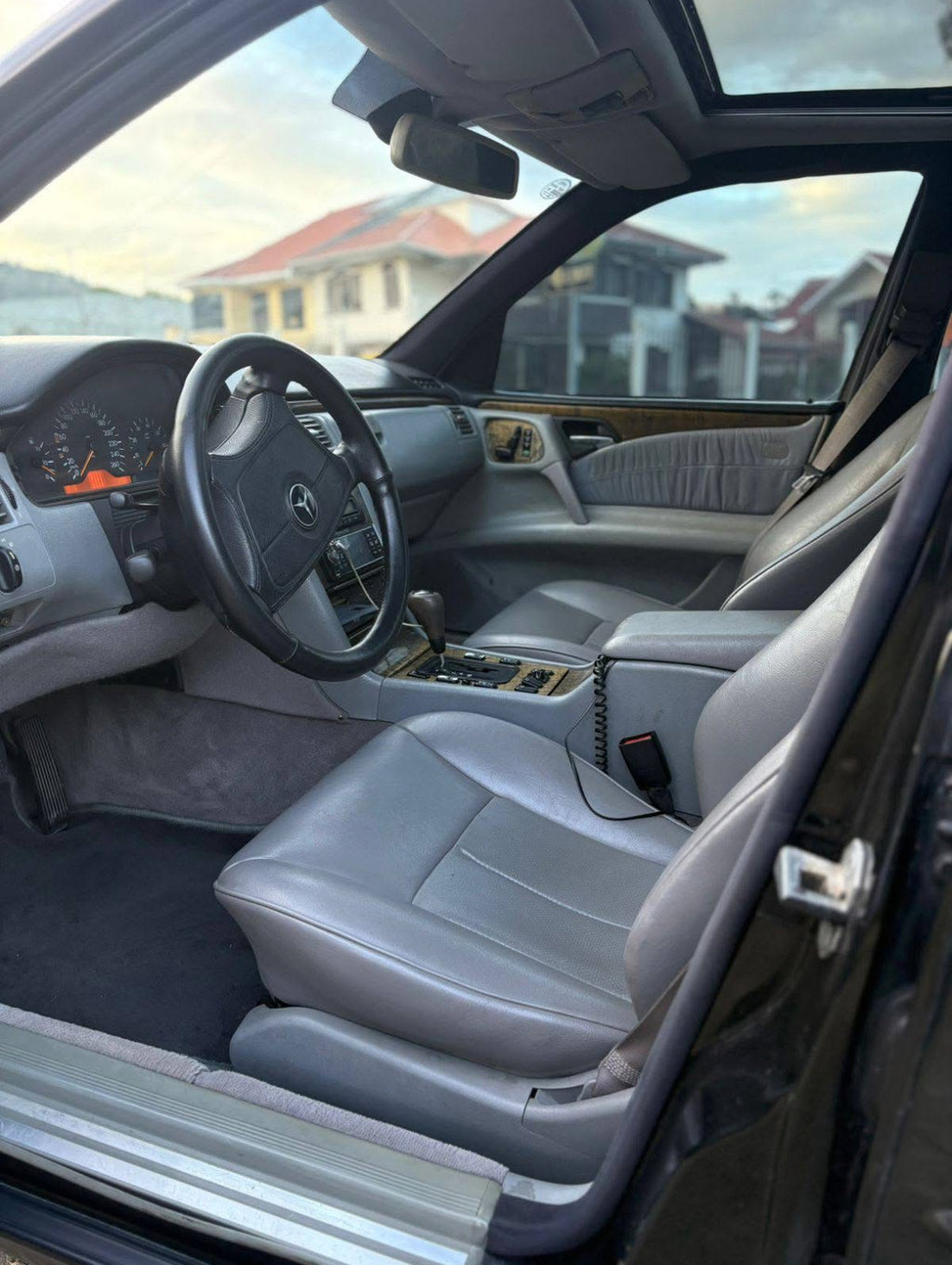 Mercedes Benz E320 AMG Avantgarde. 1998