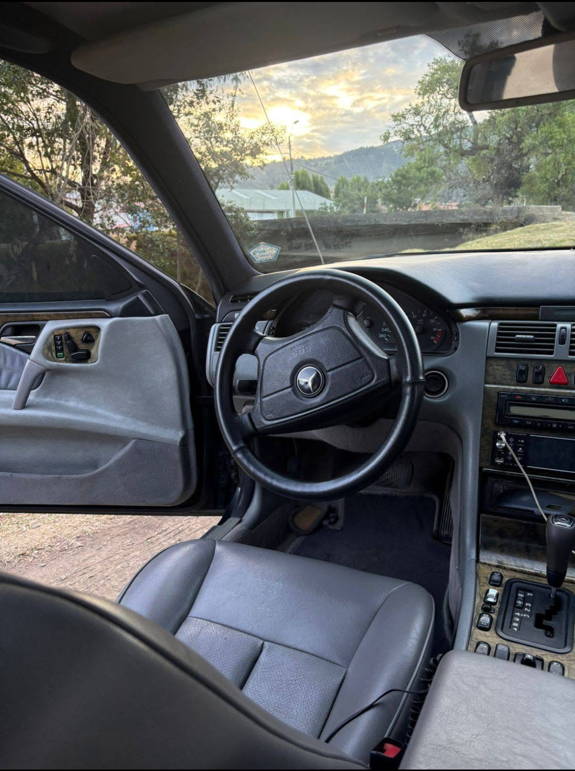 Mercedes Benz E320 AMG Avantgarde. 1998